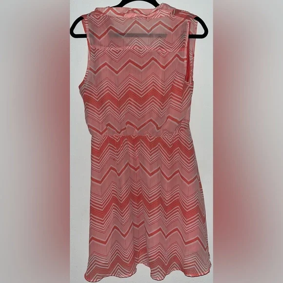 Coral sleeveless dress - Picture 8 of 10